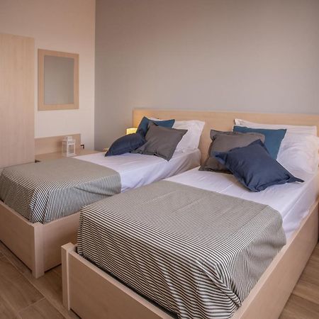 Seaview Rooms In The Center By Wonderful Italy Чефалу Екстериор снимка