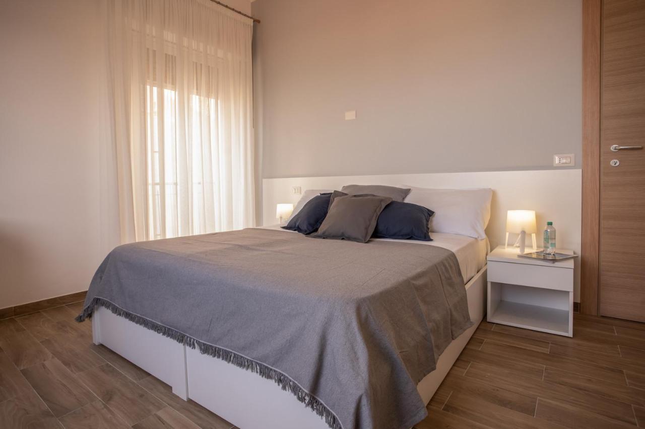 Seaview Rooms In The Center By Wonderful Italy Чефалу Екстериор снимка