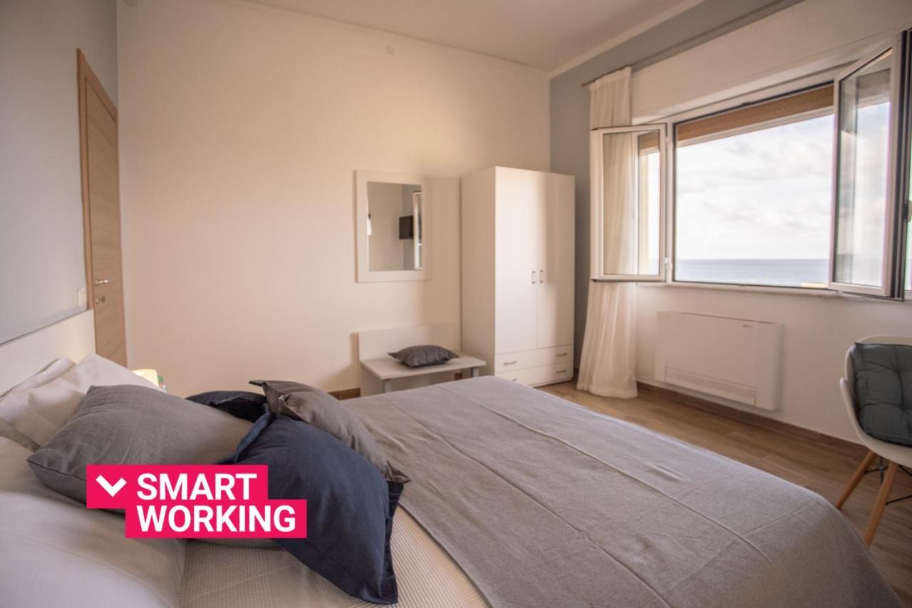 Seaview Rooms In The Center By Wonderful Italy Чефалу Екстериор снимка